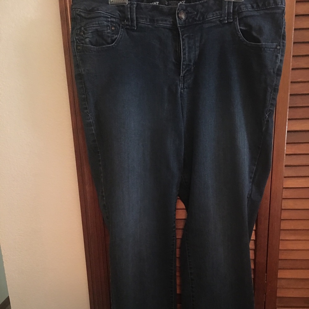 🦋GUC - Lane Bryant Straight Leg Jeans- Size 18A